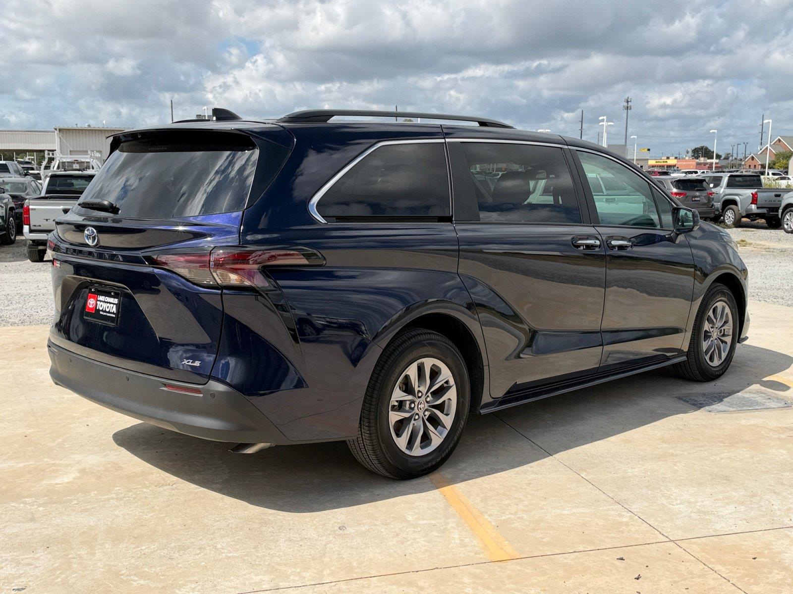 Used 2025 Toyota Sienna Van