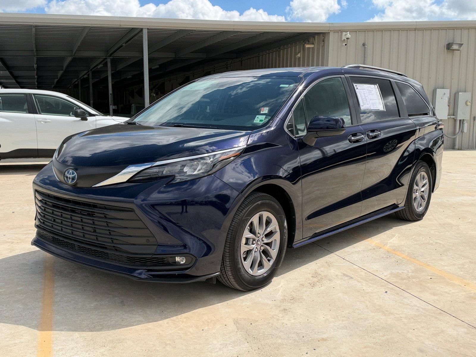 Used 2025 Toyota Sienna Van