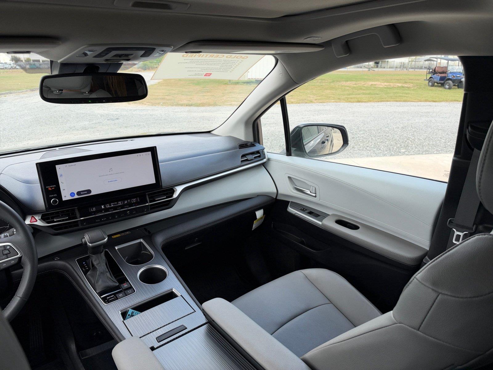 Used 2025 Toyota Sienna Van