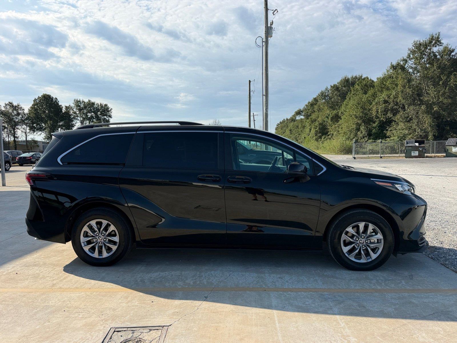 Used 2025 Toyota Sienna Van