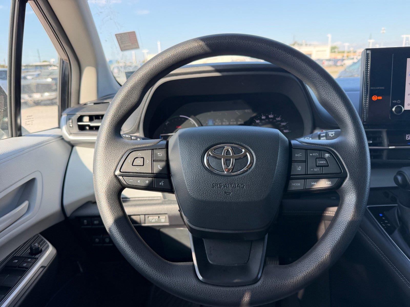 Used 2025 Toyota Sienna Van