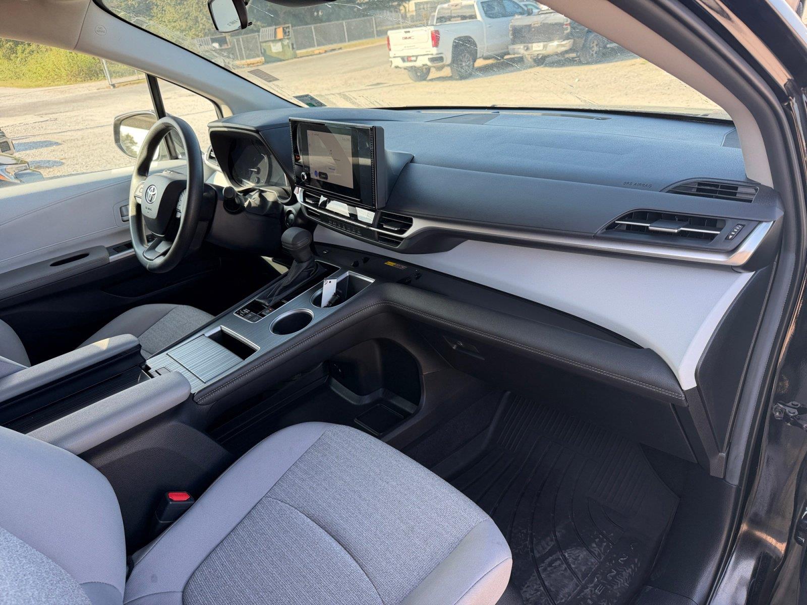 Used 2025 Toyota Sienna Van