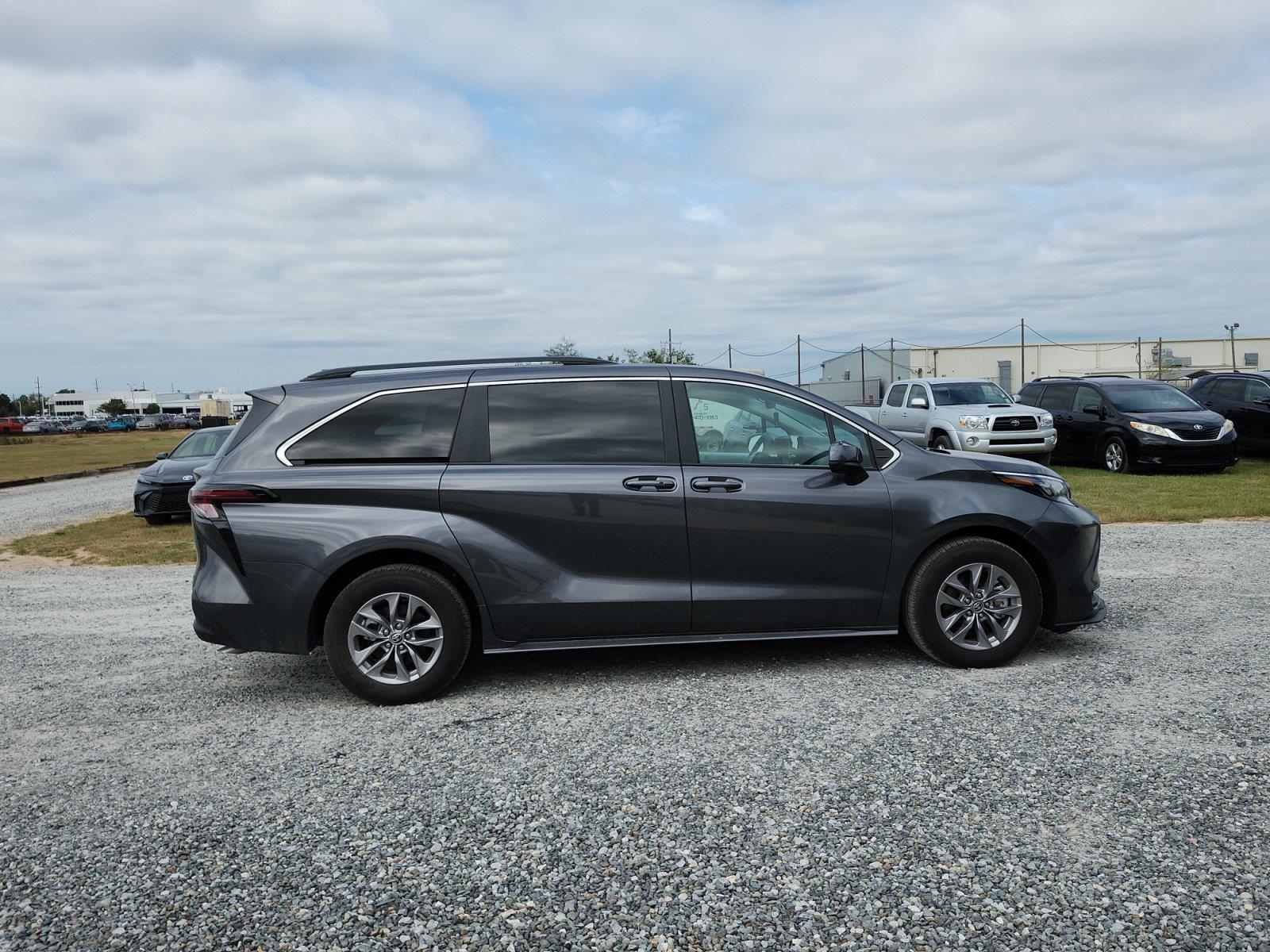 Used 2025 Toyota Sienna Van
