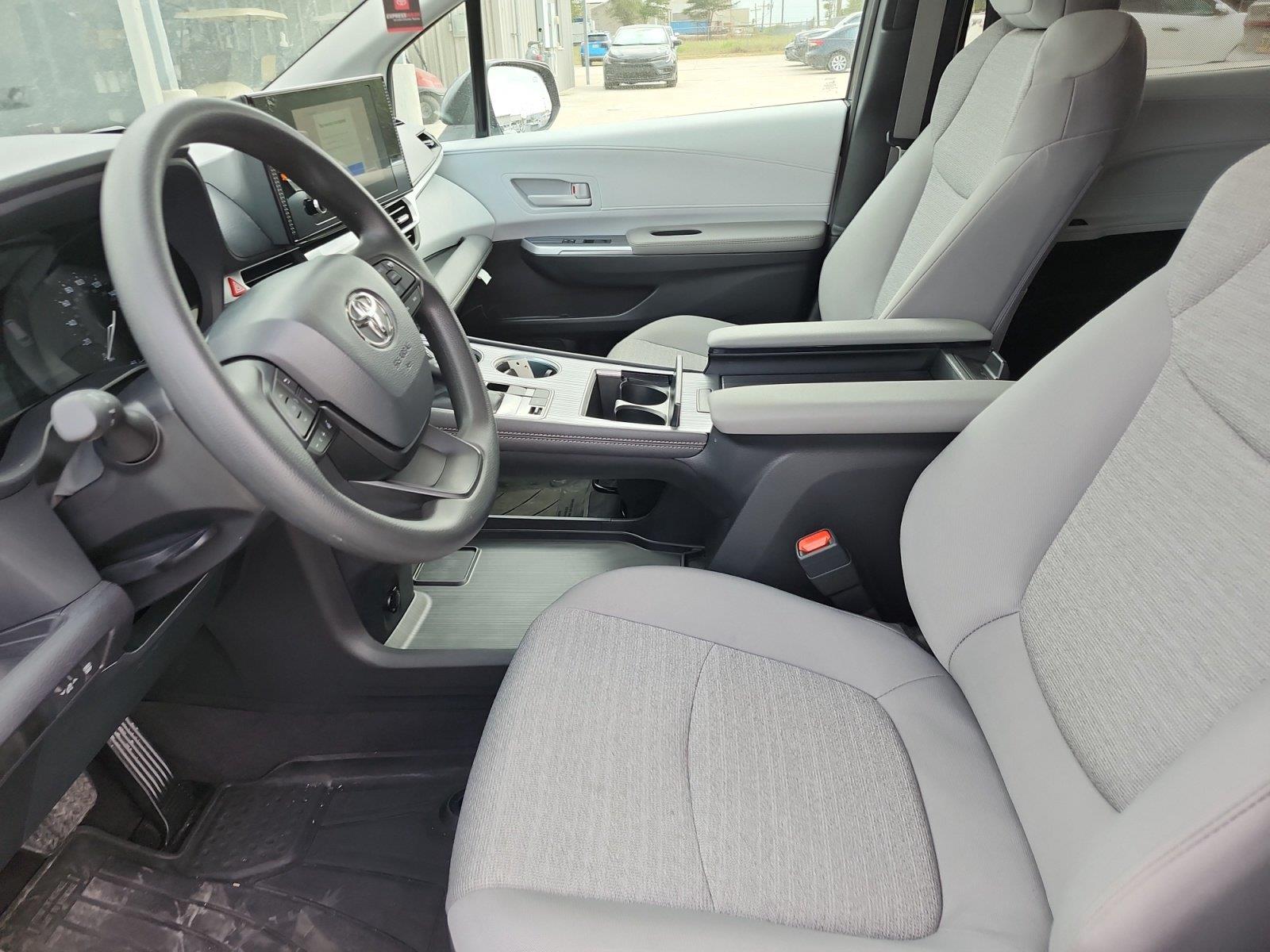Used 2025 Toyota Sienna Van
