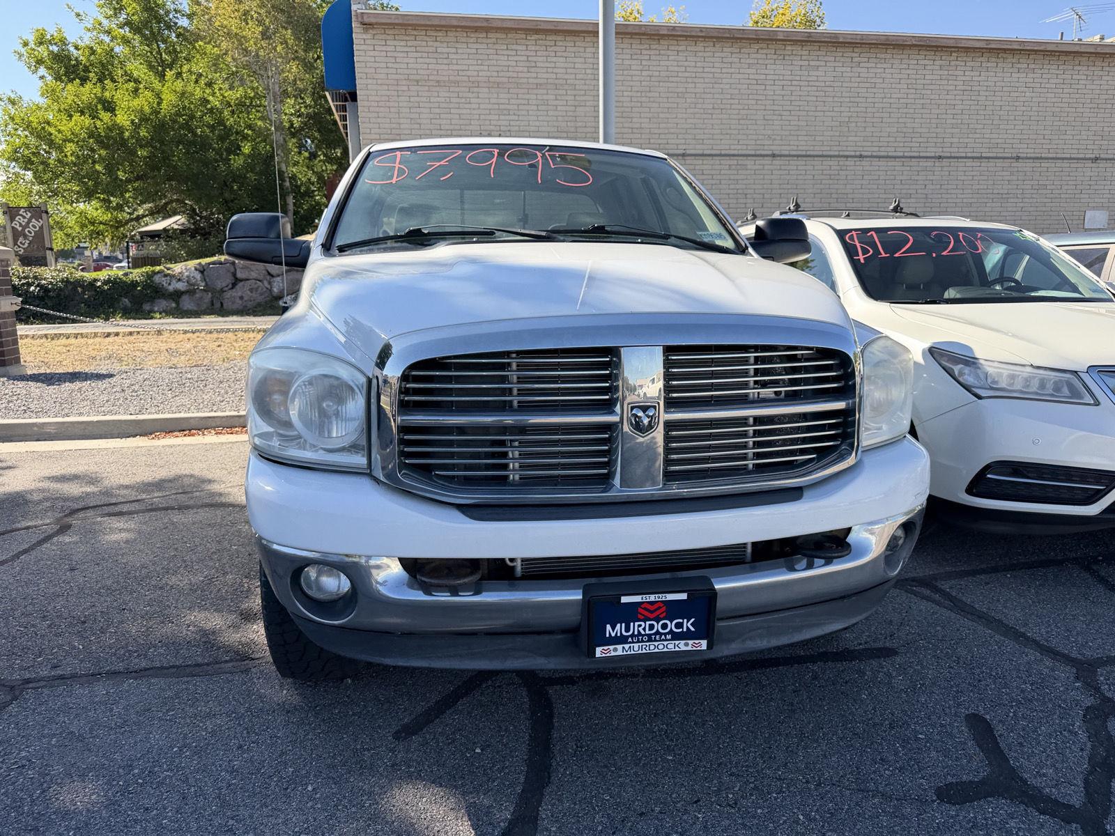 Bright White 2008 Dodge RAM 2500 Pickup Truck Four-Wheel Drive 6-Speed Automatic Overdrive