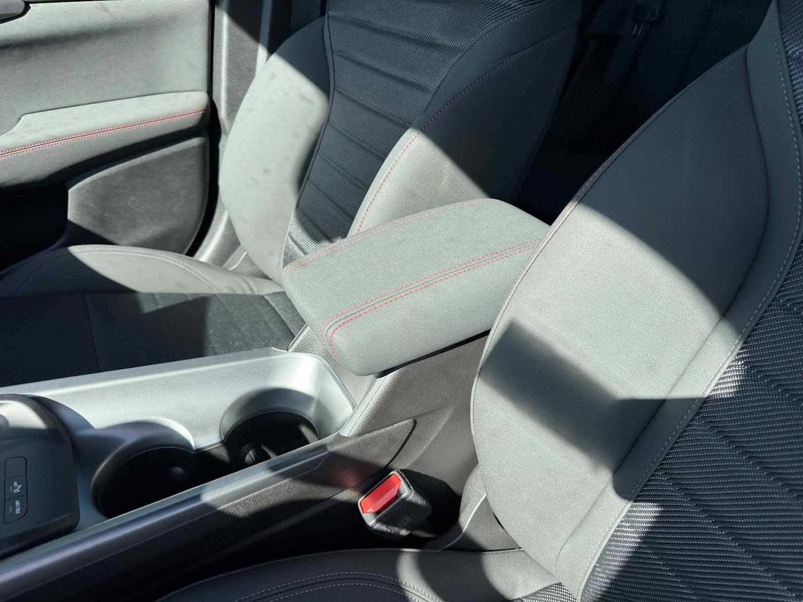 2025 Dodge Hornet GT - Photo 23