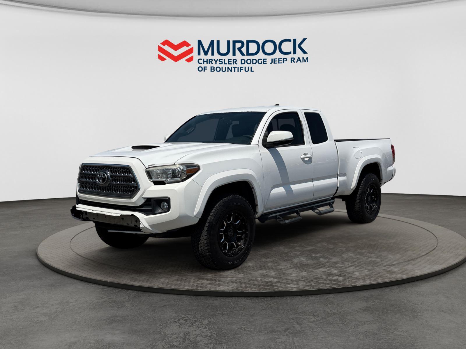 Super White 2016 Toyota Tacoma Pickup Truck 4X2 6-Speed Automatic