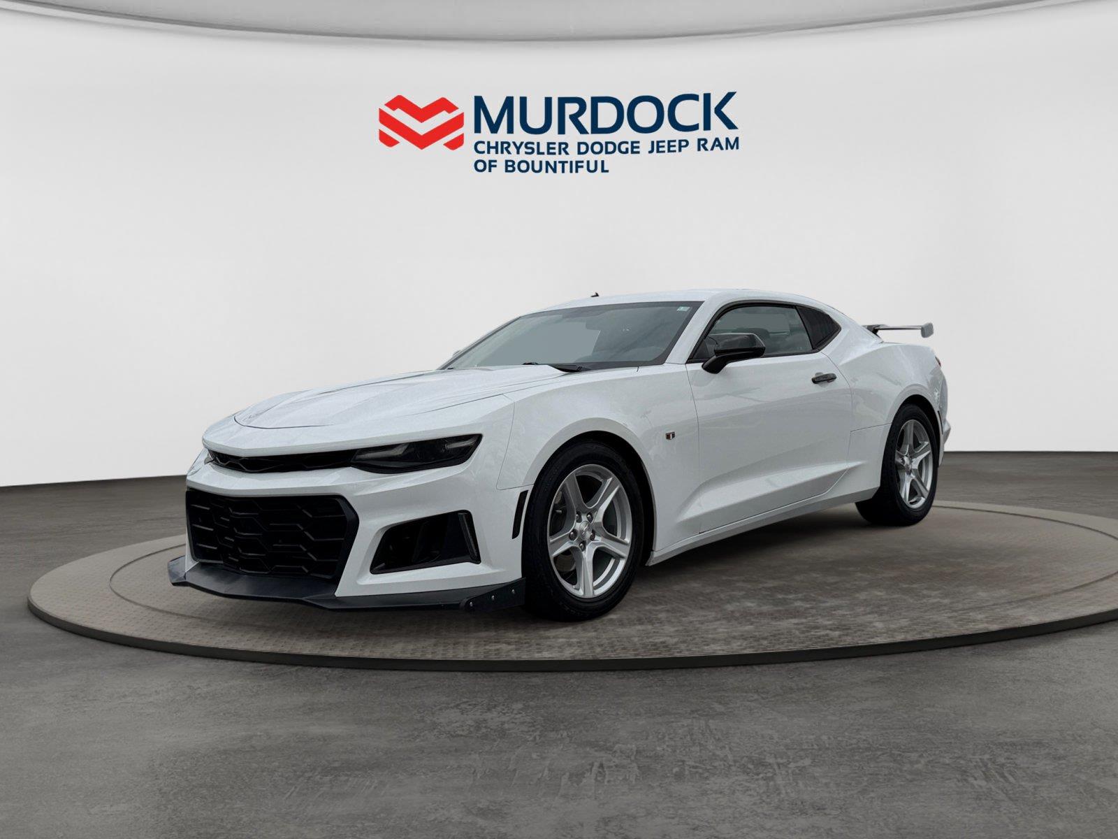 Summit White 2022 Chevrolet Camaro Coupe Rear-Wheel Drive Automatic