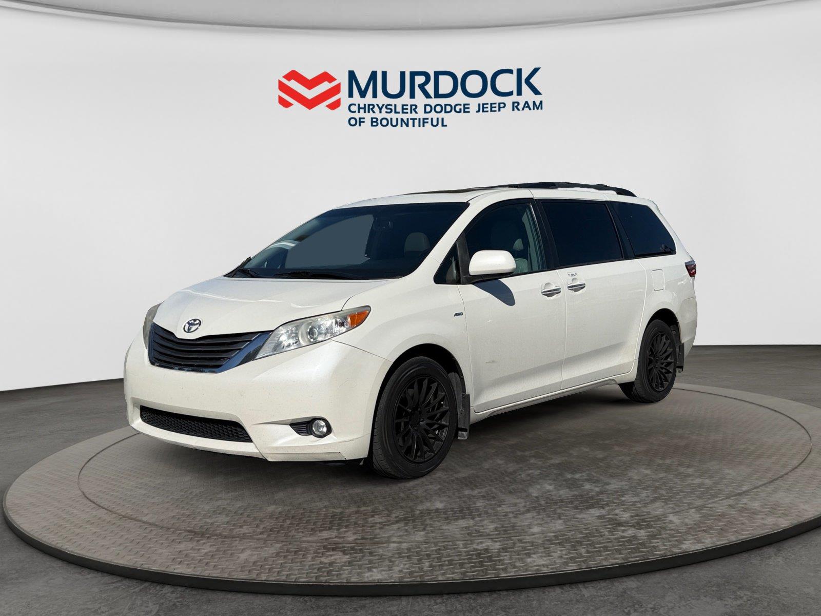 White (Blizzard Pearl) 2017 Toyota Sienna Minivan All-Wheel Drive 8-Speed Automatic