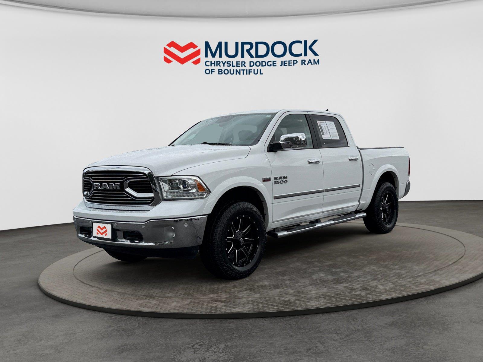 Bright White Clearcoat 2017 RAM 1500 Pickup Truck Four-Wheel Drive 8-Speed Automatic