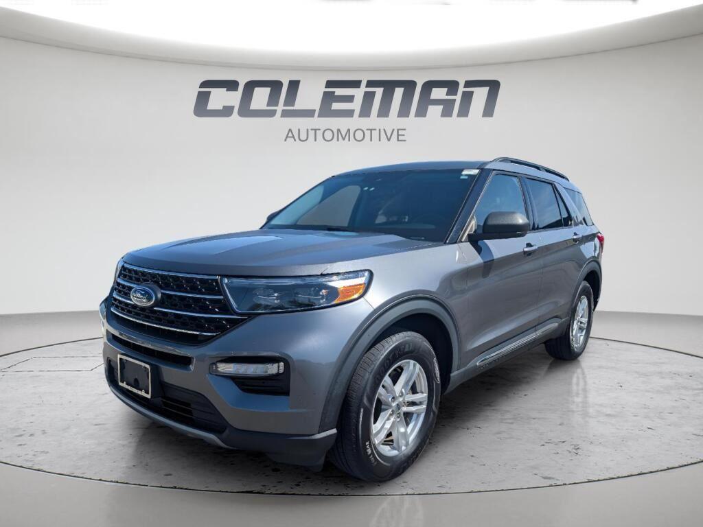  2022 Ford Explorer XLT AWD   