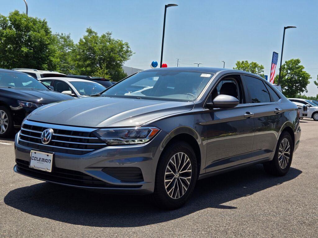 Platinum Gray Metallic 2020 Volkswagen Jetta Sedan Front-Wheel Drive Automatic