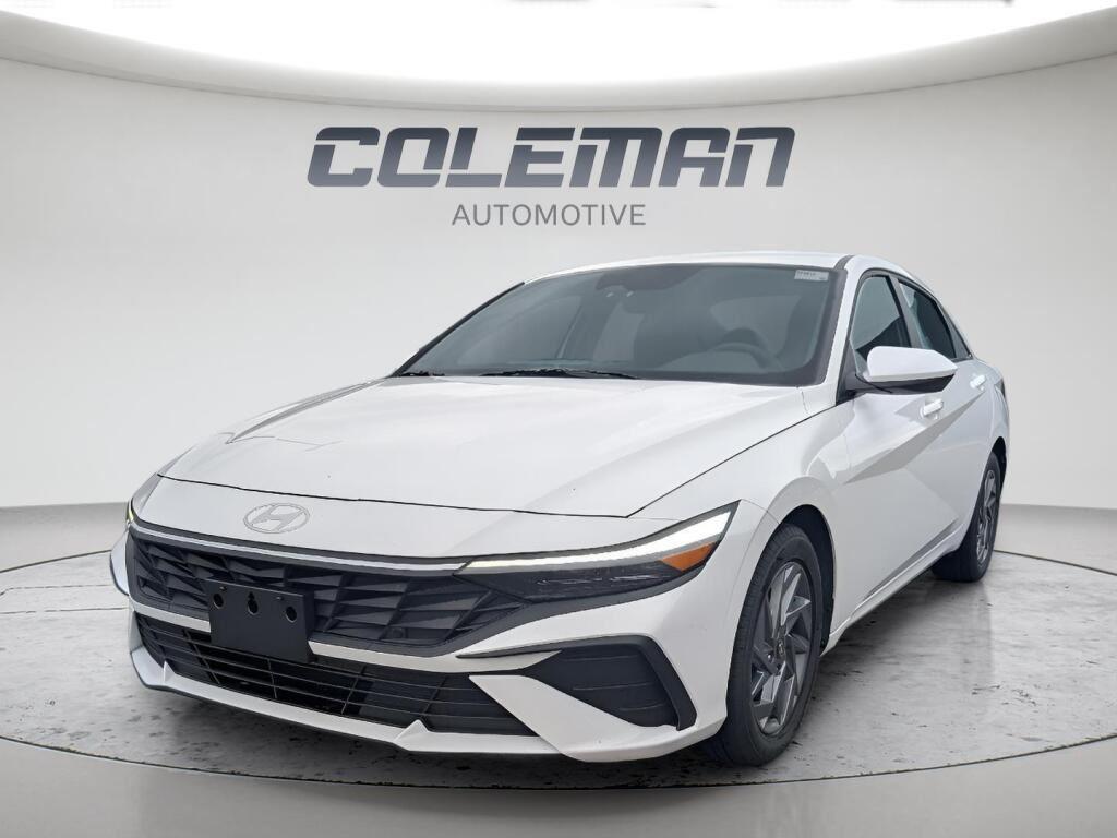 Serenity White 2024 Hyundai Elantra Sedan Front-Wheel Drive Continuously Variable Transmission