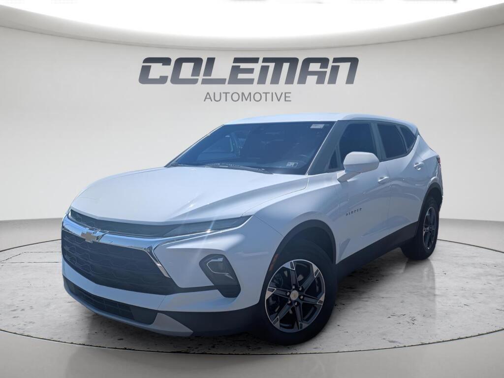 Summit White 2025 Chevrolet Blazer SUV / Crossover All-Wheel Drive 9-Speed Automatic