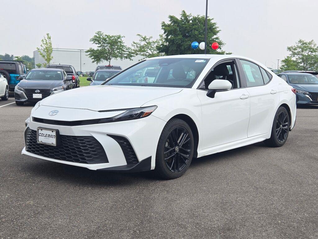 Ice Cap 2025 Toyota Camry Sedan Front-Wheel Drive