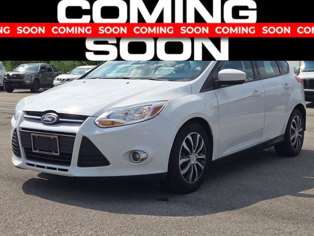 Oxford White 2012 Ford Focus Hatchback Front-Wheel Drive 6-Speed Automatic