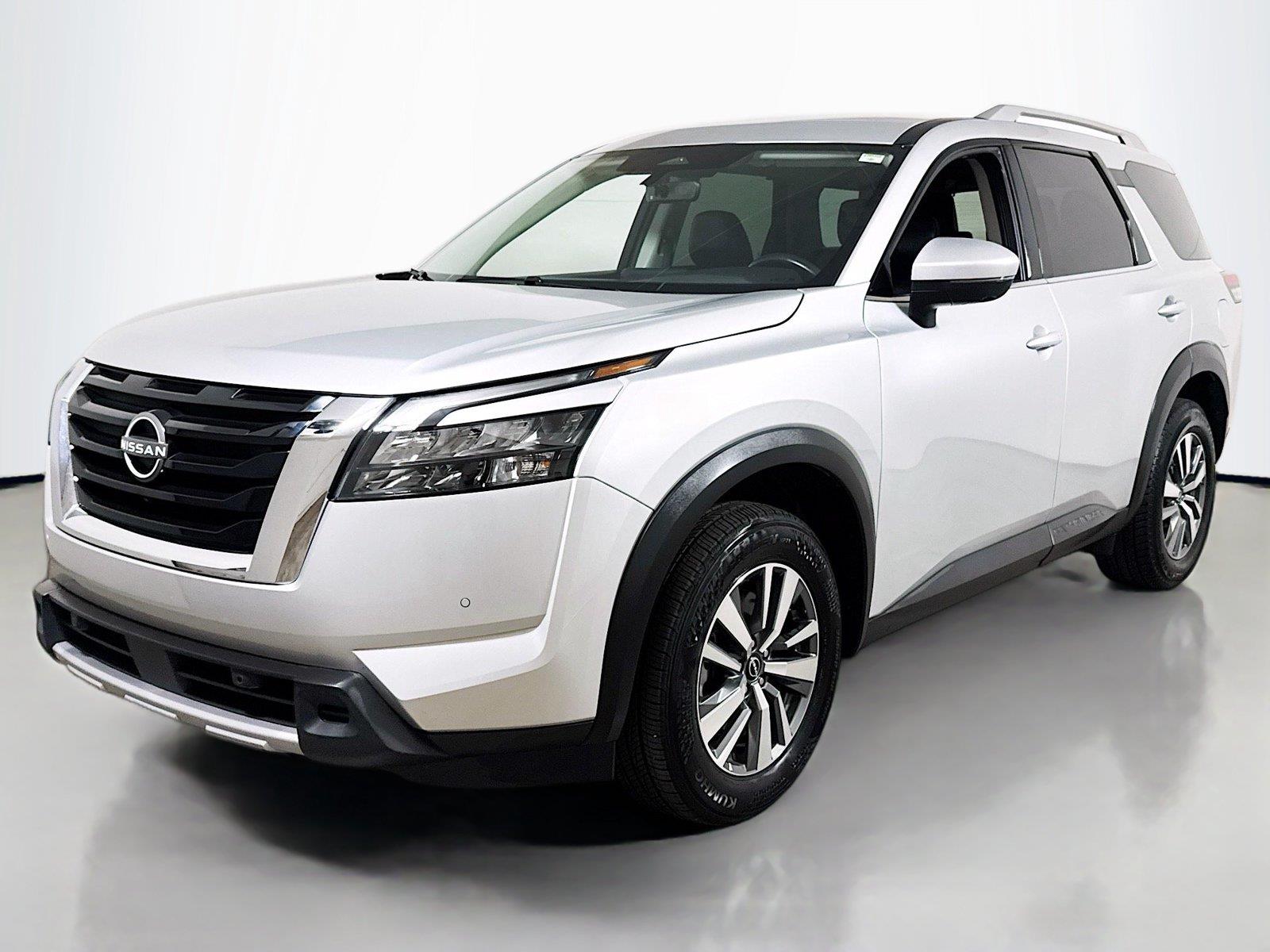 2025 Nissan Pathfinder SL FWD