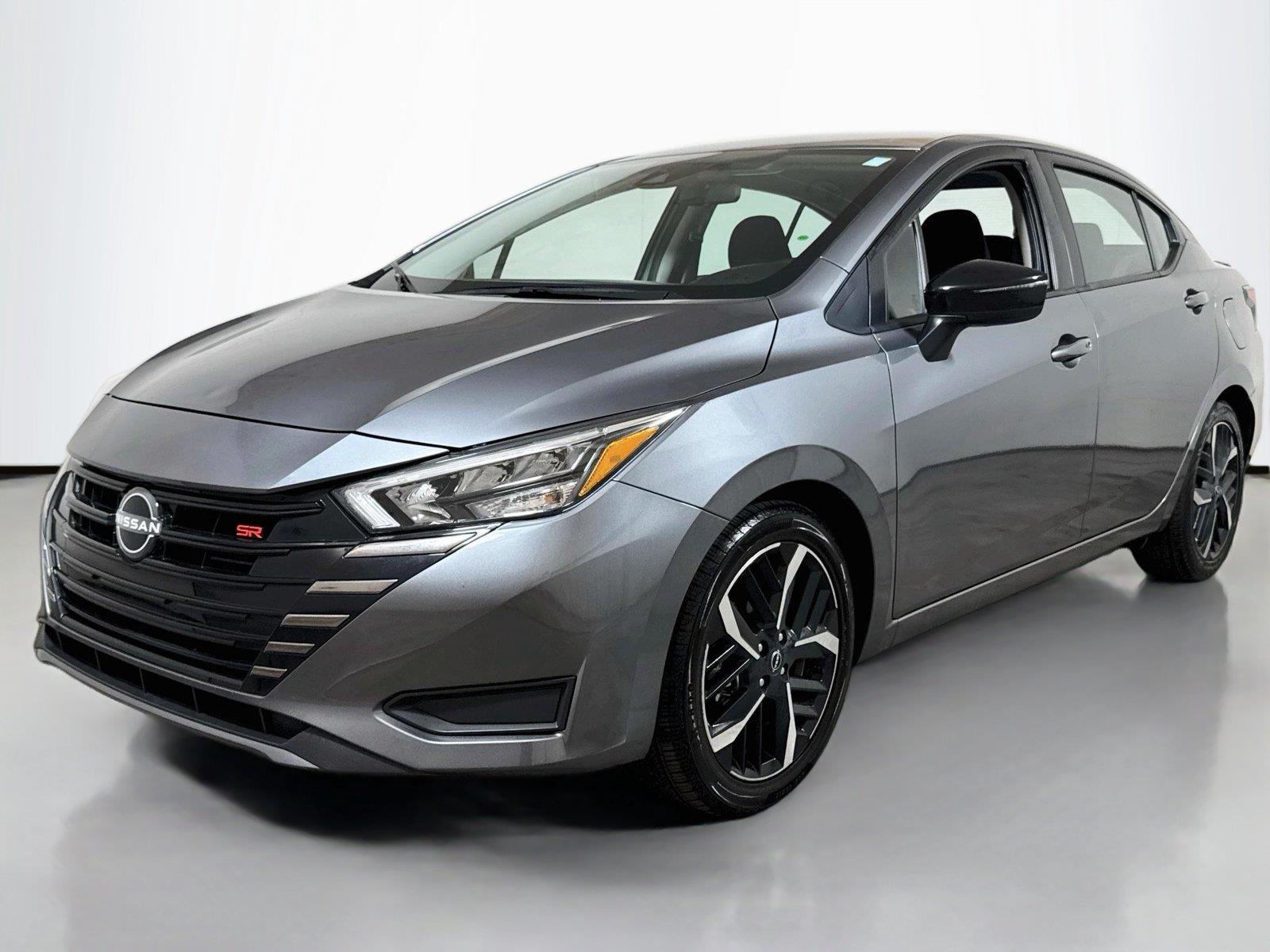 2025 Nissan Versa SR FWD