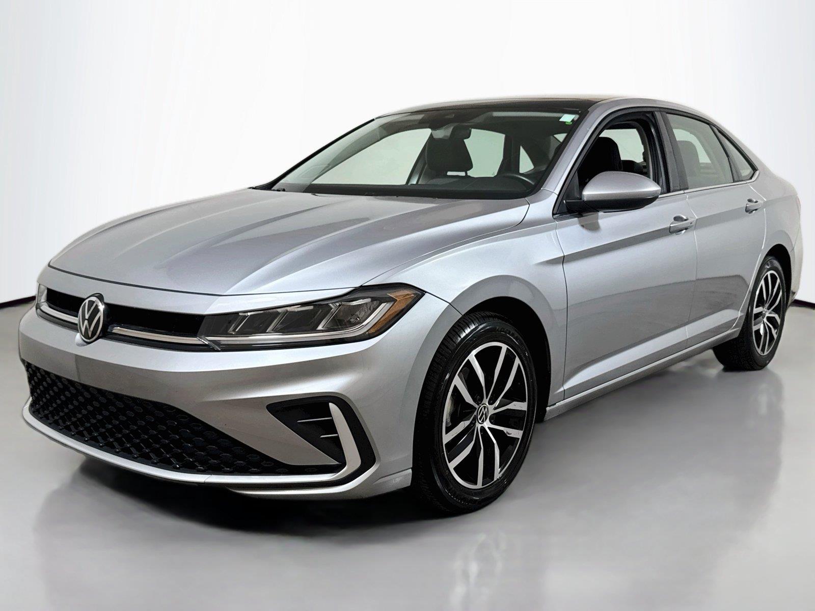 2025 Volkswagen Jetta SE FWD   