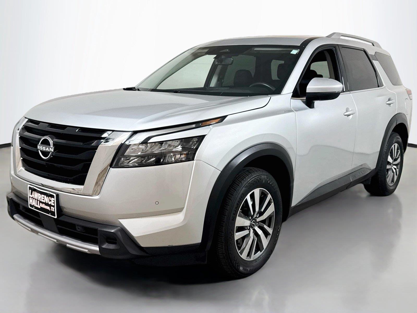  2025 Nissan Pathfinder SL FWD   