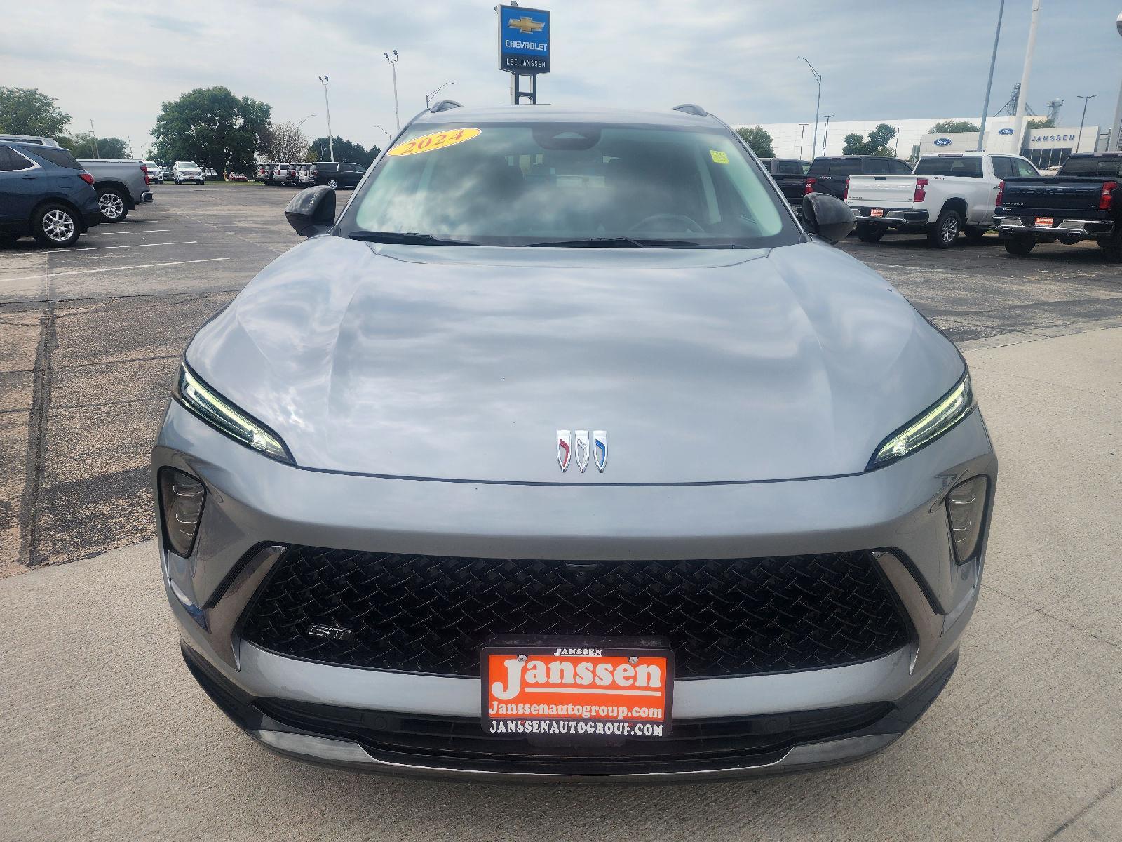 View vehicle photo 2