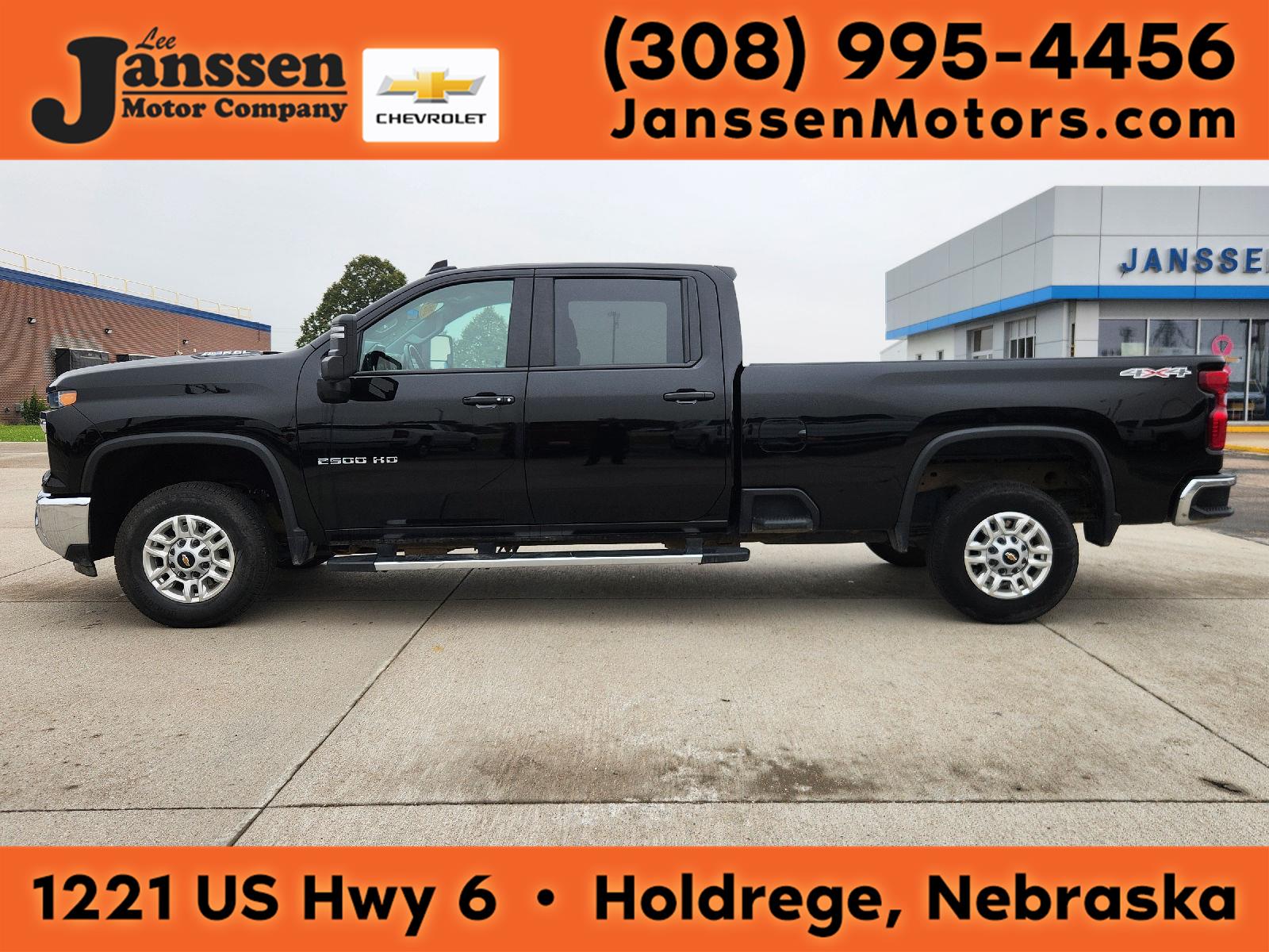 Black 2024 Chevrolet Silverado 2500HD LT Crew Cab 4WD Pickup Truck Four-Wheel Drive Automatic