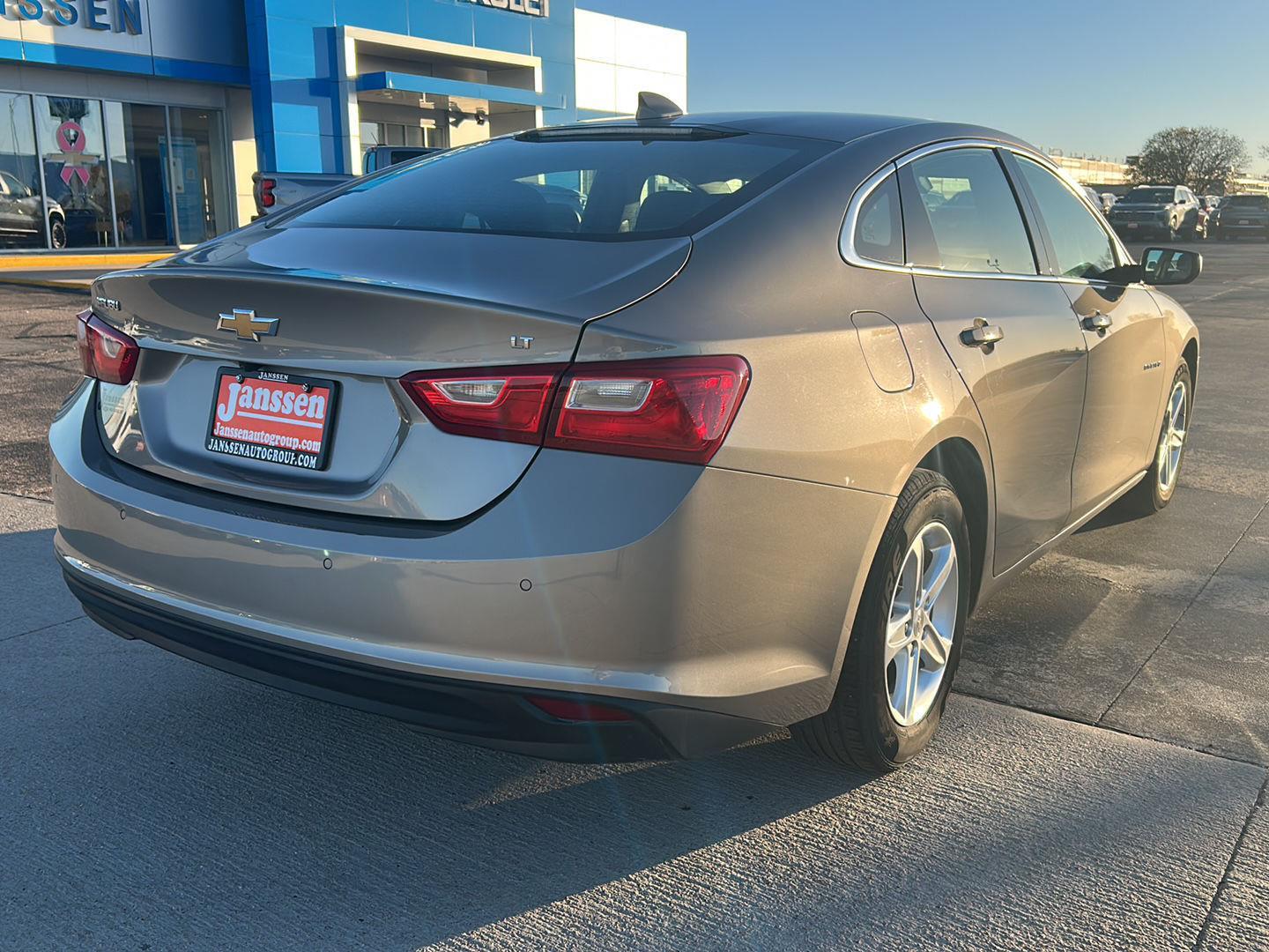 View vehicle photo 5