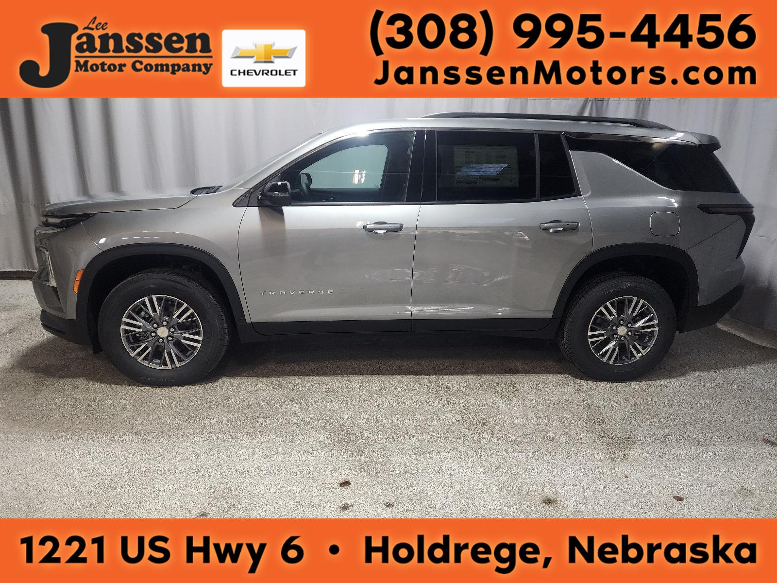 MOONSTONE GRAY METALLIC 2026 Chevrolet Traverse LT FWD SUV / Crossover Front-Wheel Drive 8-Speed Automatic