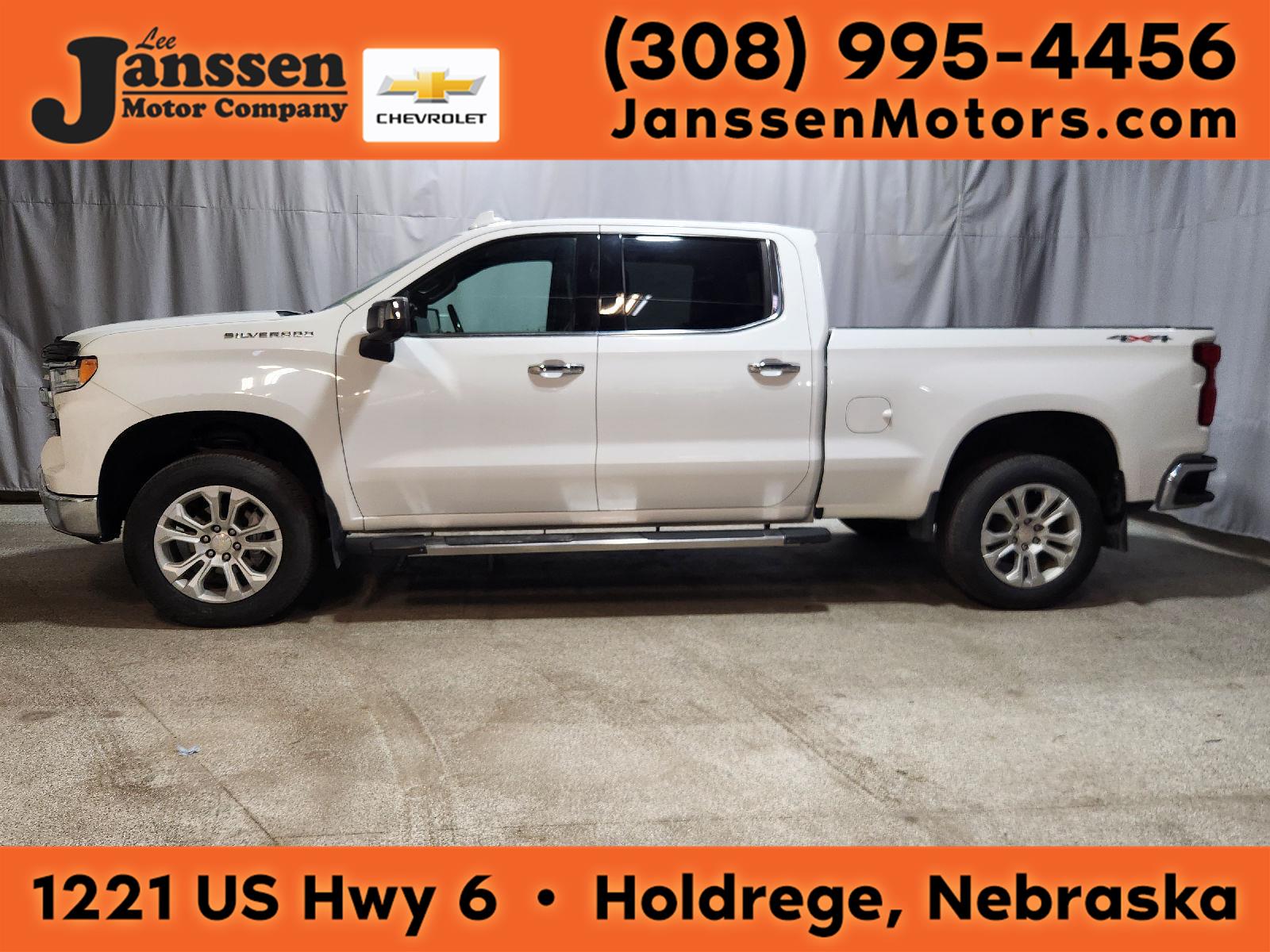 Summit White 2022 Chevrolet Silverado 1500 LTZ Crew Cab 4WD Pickup Truck Four-Wheel Drive Automatic