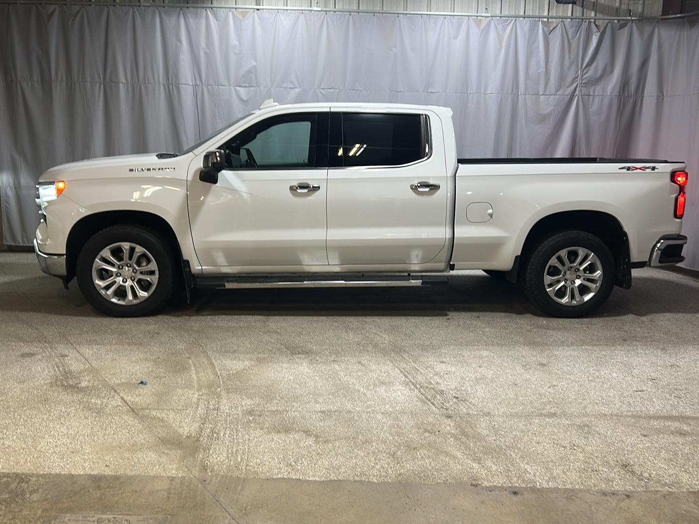 2023 Chevrolet Silverado 1500 LTZ Crew Cab 4WD
