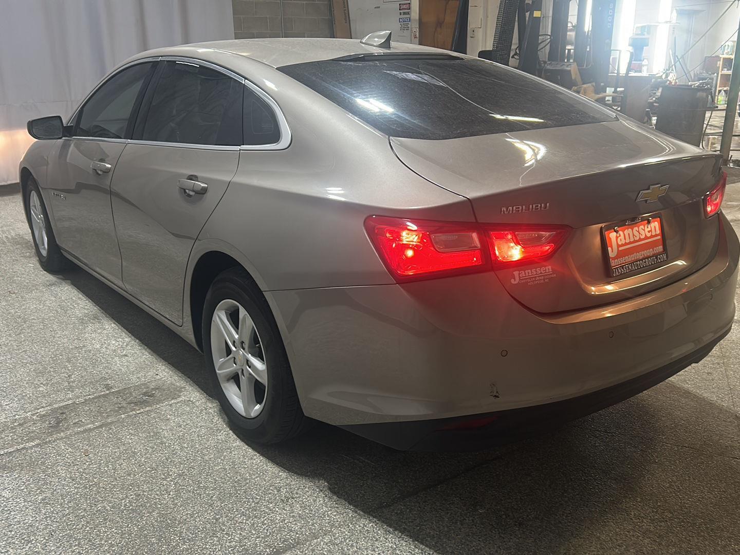 View vehicle photo 5