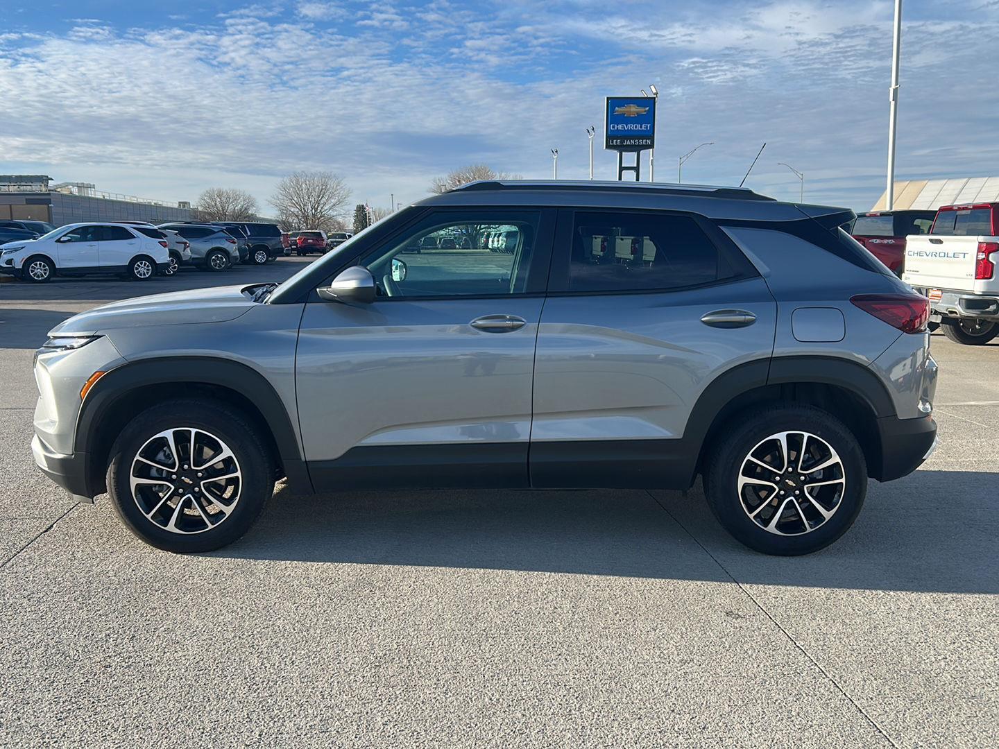 Sterling Gray Metallic 2025 Chevrolet Trailblazer LT AWD SUV / Crossover Four-Wheel Drive 9-Speed Automatic