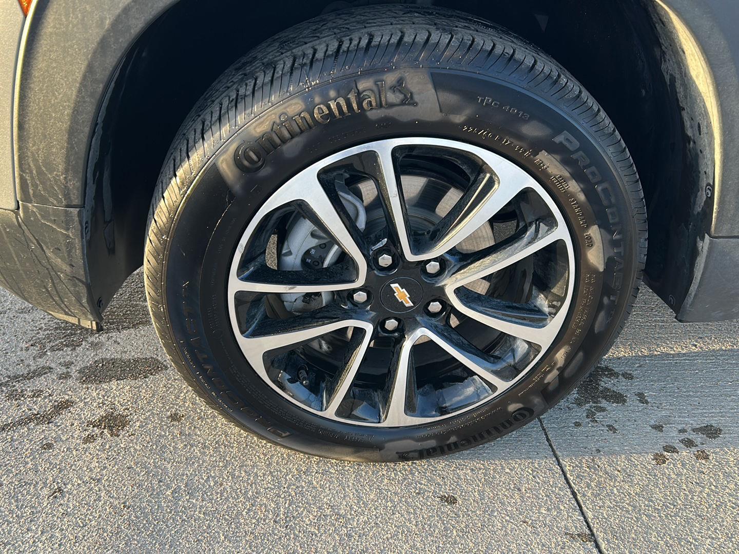 View vehicle photo 2