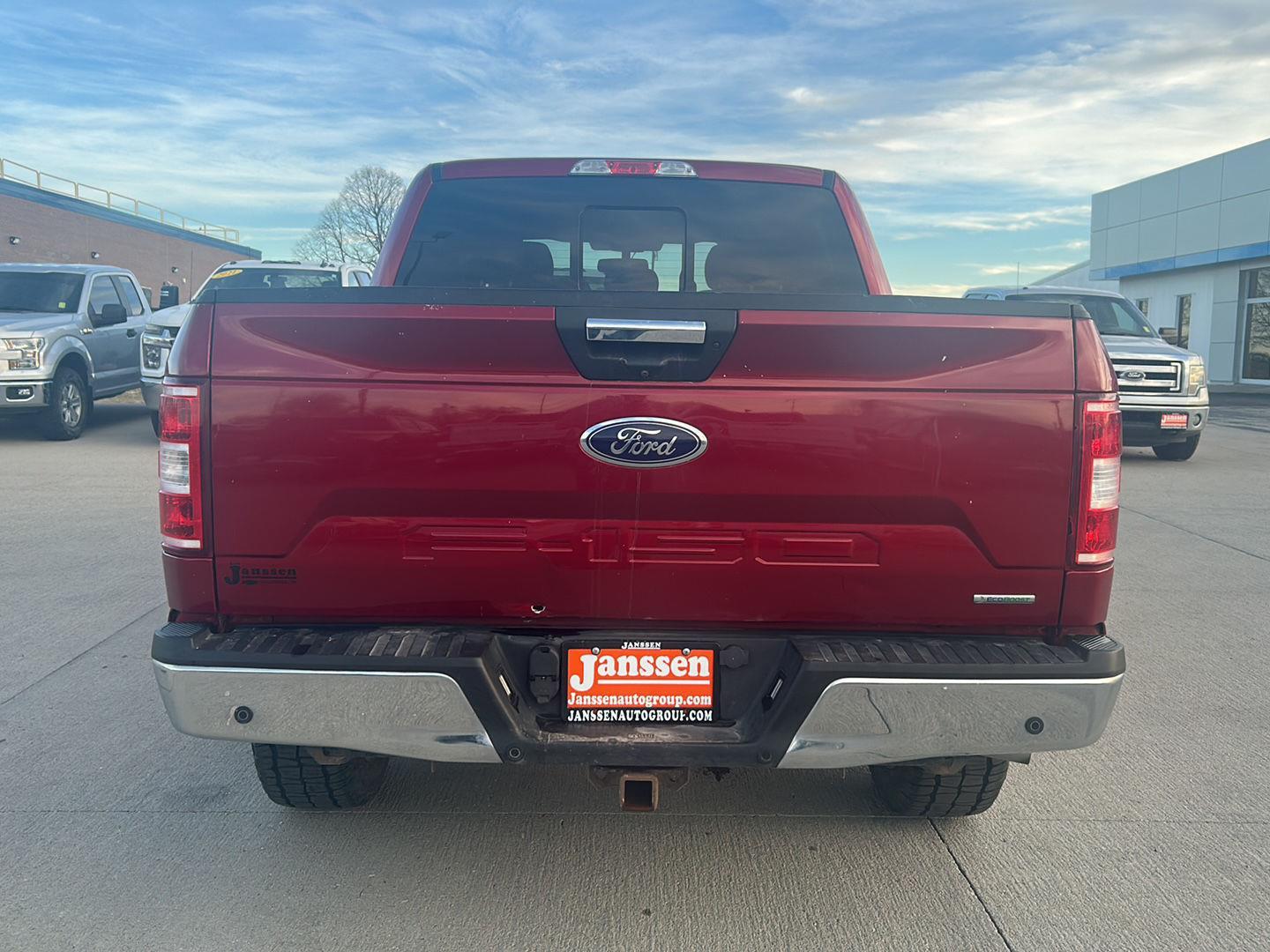 View vehicle photo 7