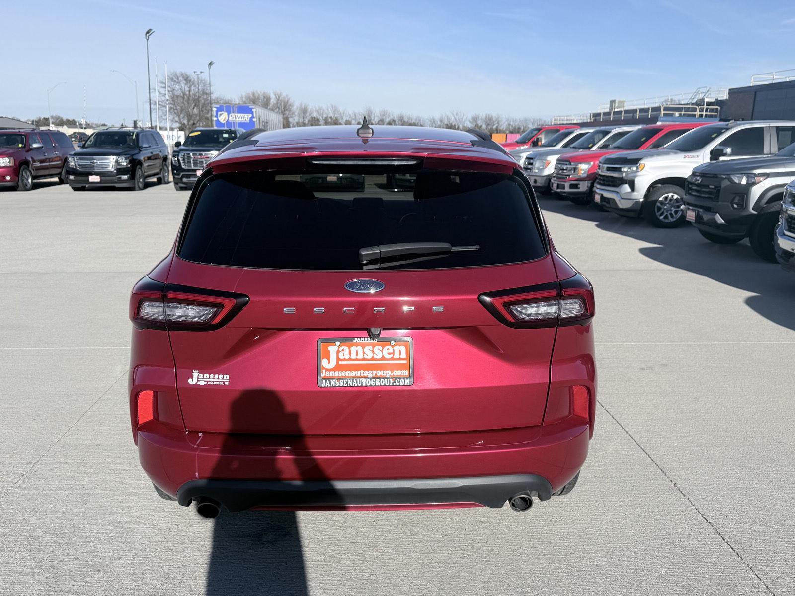 View vehicle photo 7