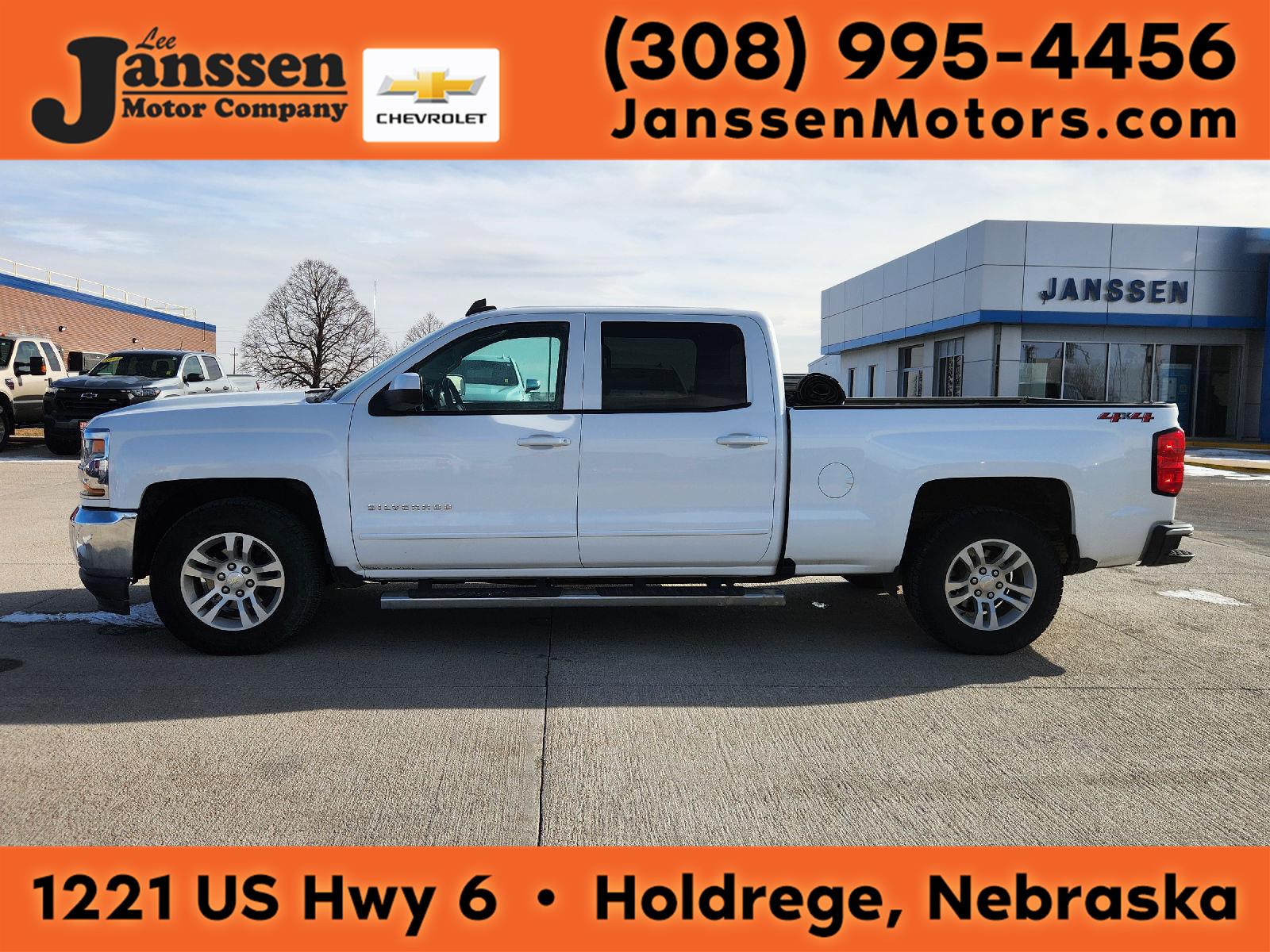 Summit White 2018 Chevrolet Silverado 1500 Pickup Truck Four-Wheel Drive 6-Speed Automatic