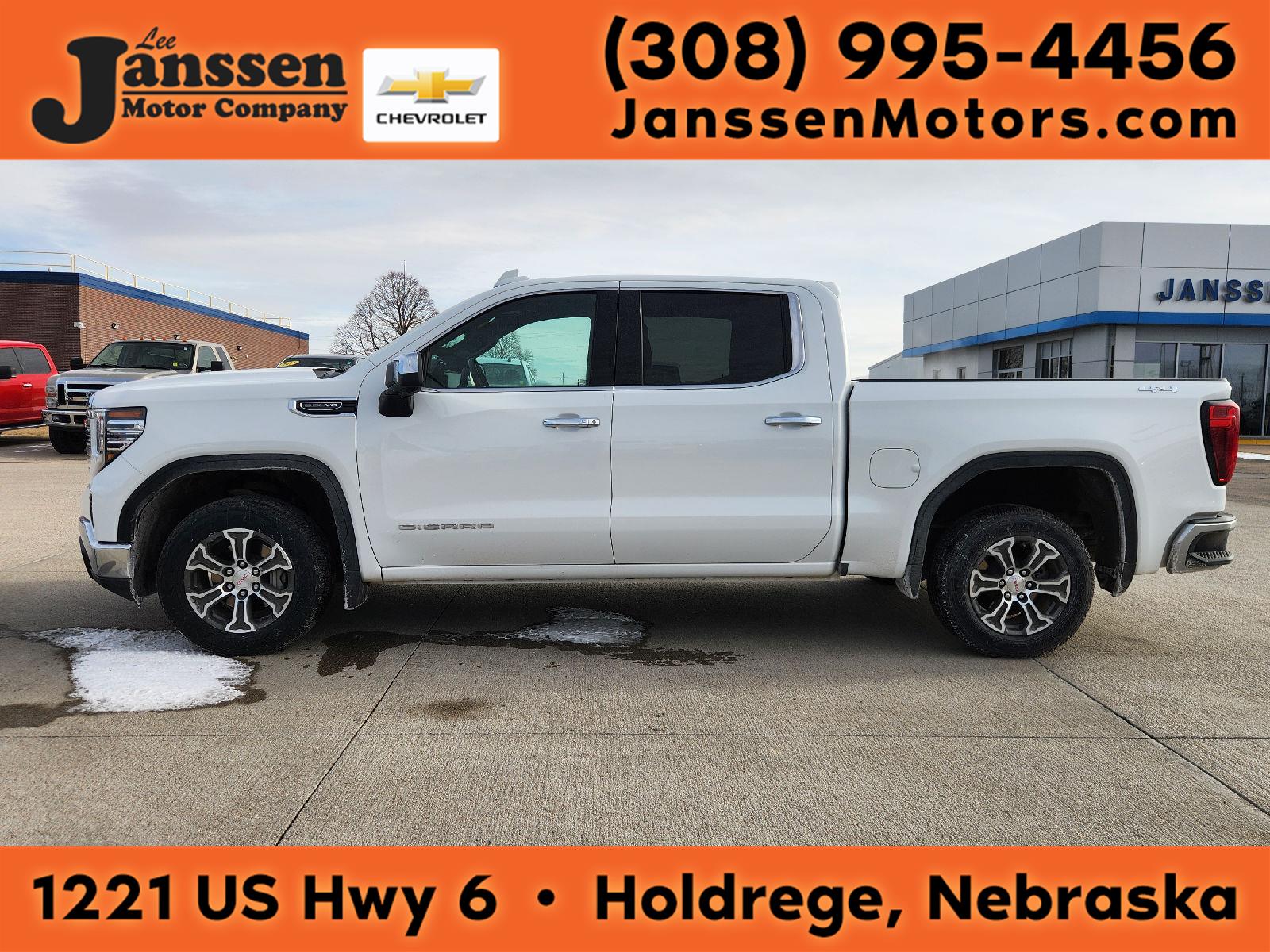 2025 GMC Sierra 1500 SLT Crew Cab 4WD