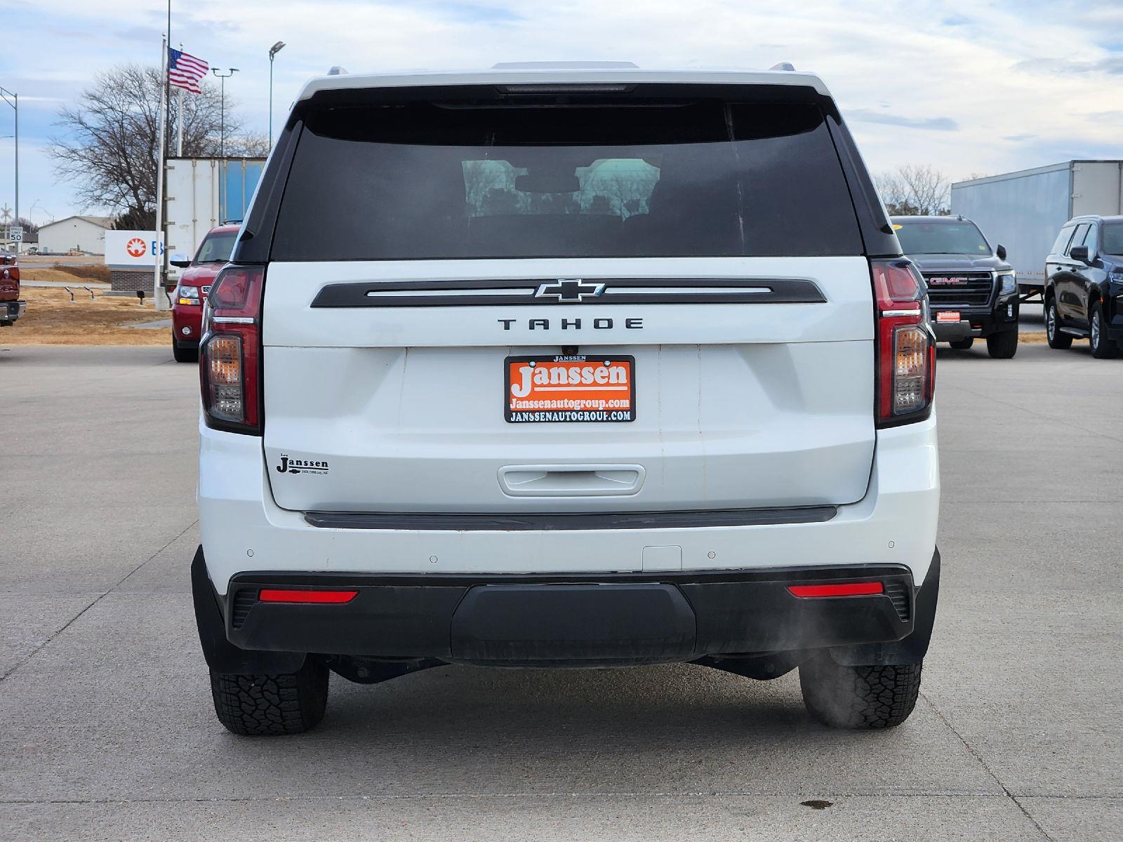 View vehicle photo 7