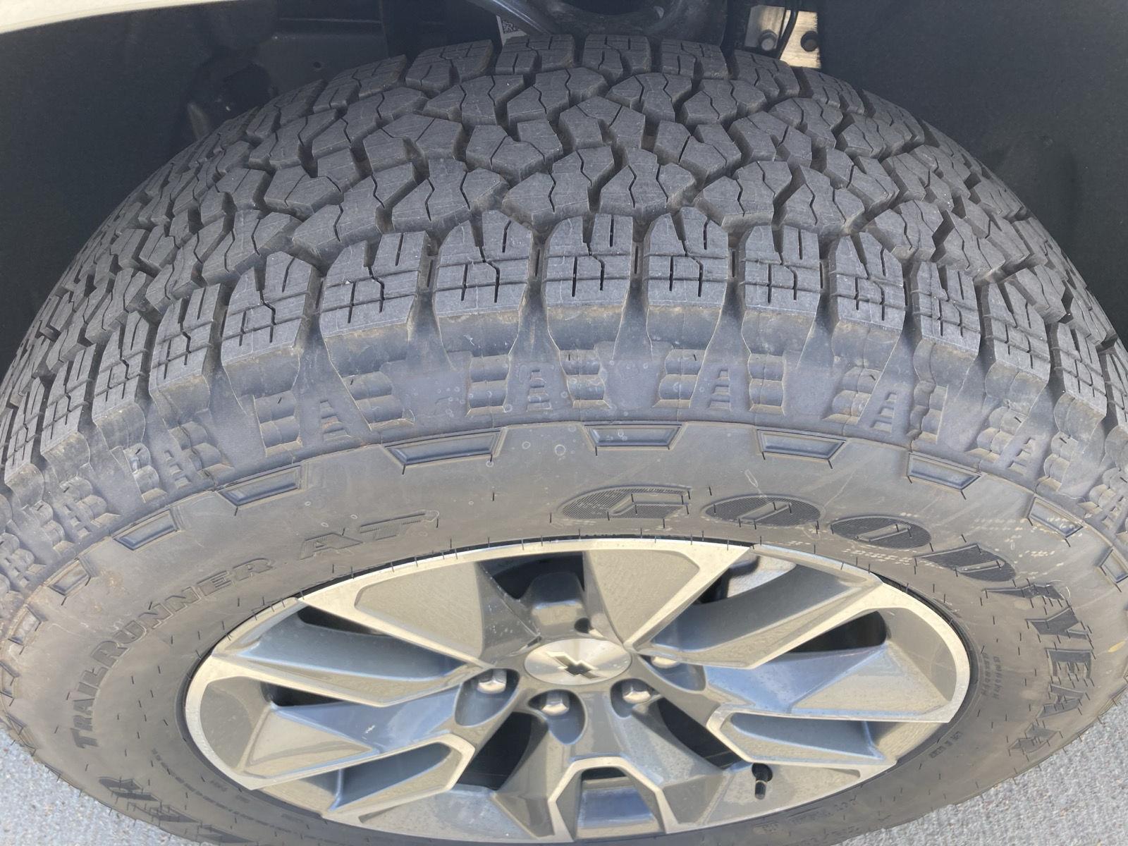 View vehicle photo 6