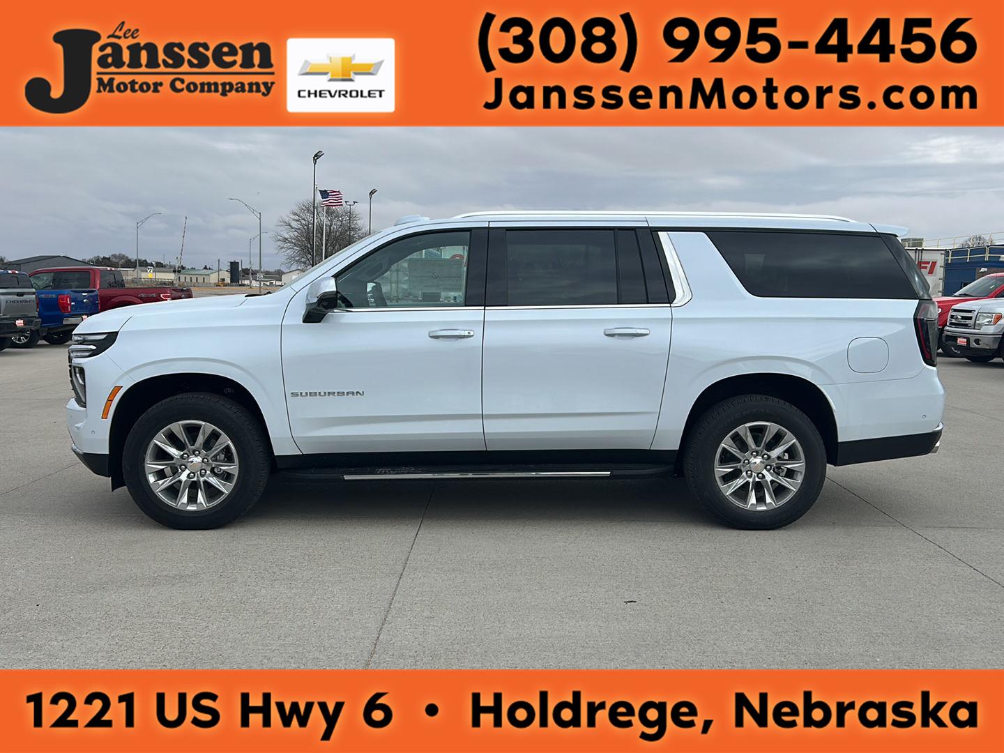 Polar White Tricoat 2026 Chevrolet Suburban SUV / Crossover Four-Wheel Drive Automatic