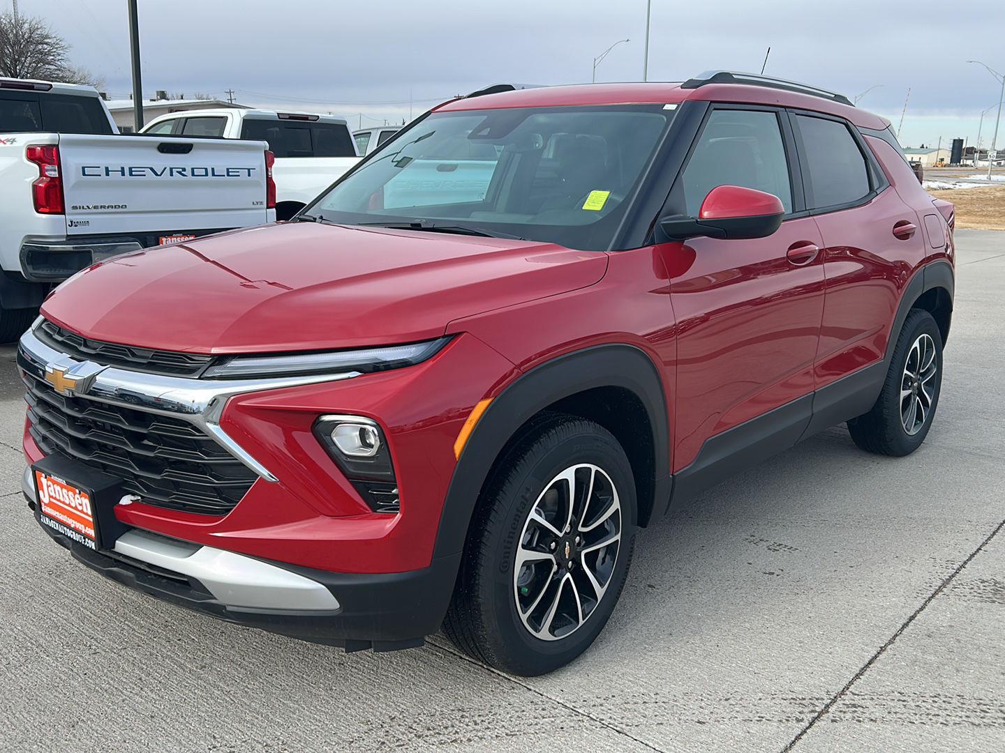 View vehicle photo 2