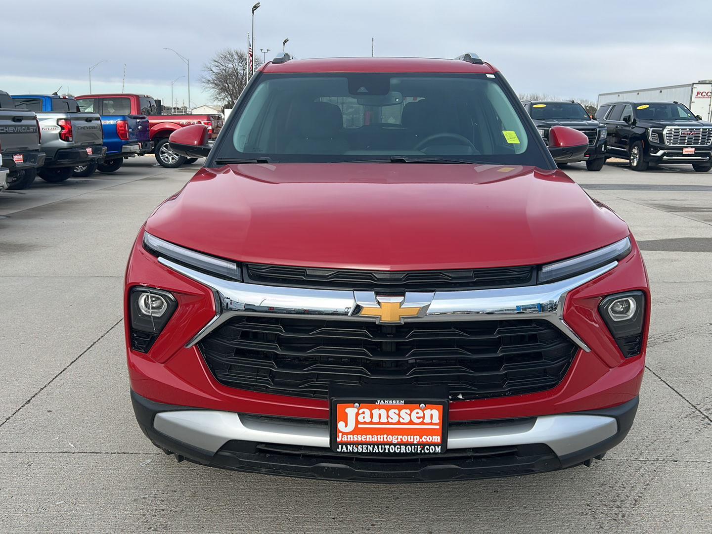 View vehicle photo 3