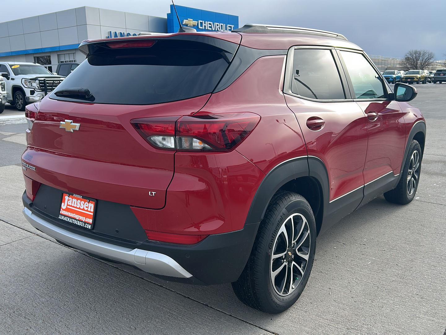 View vehicle photo 5