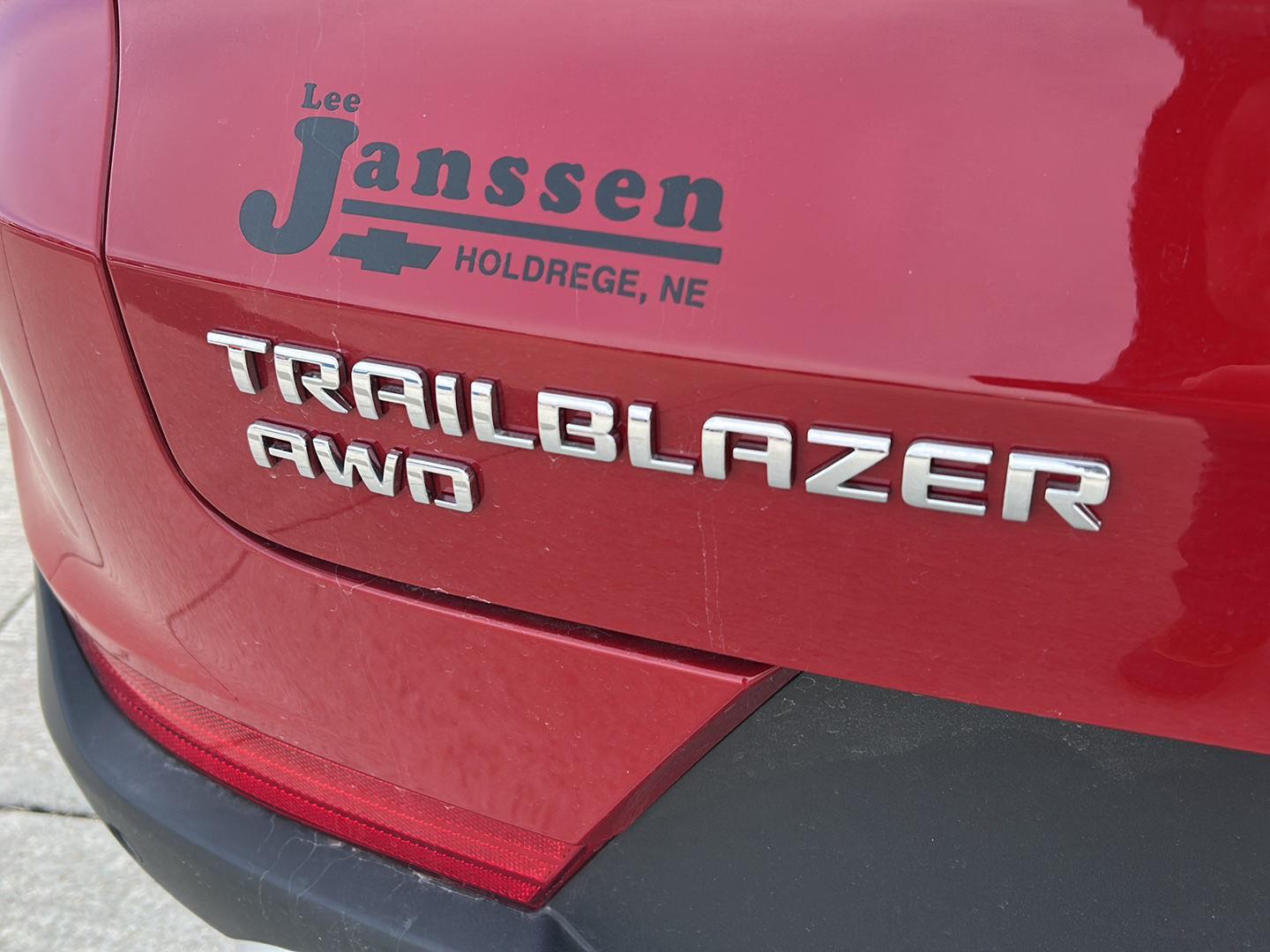 View vehicle photo 7