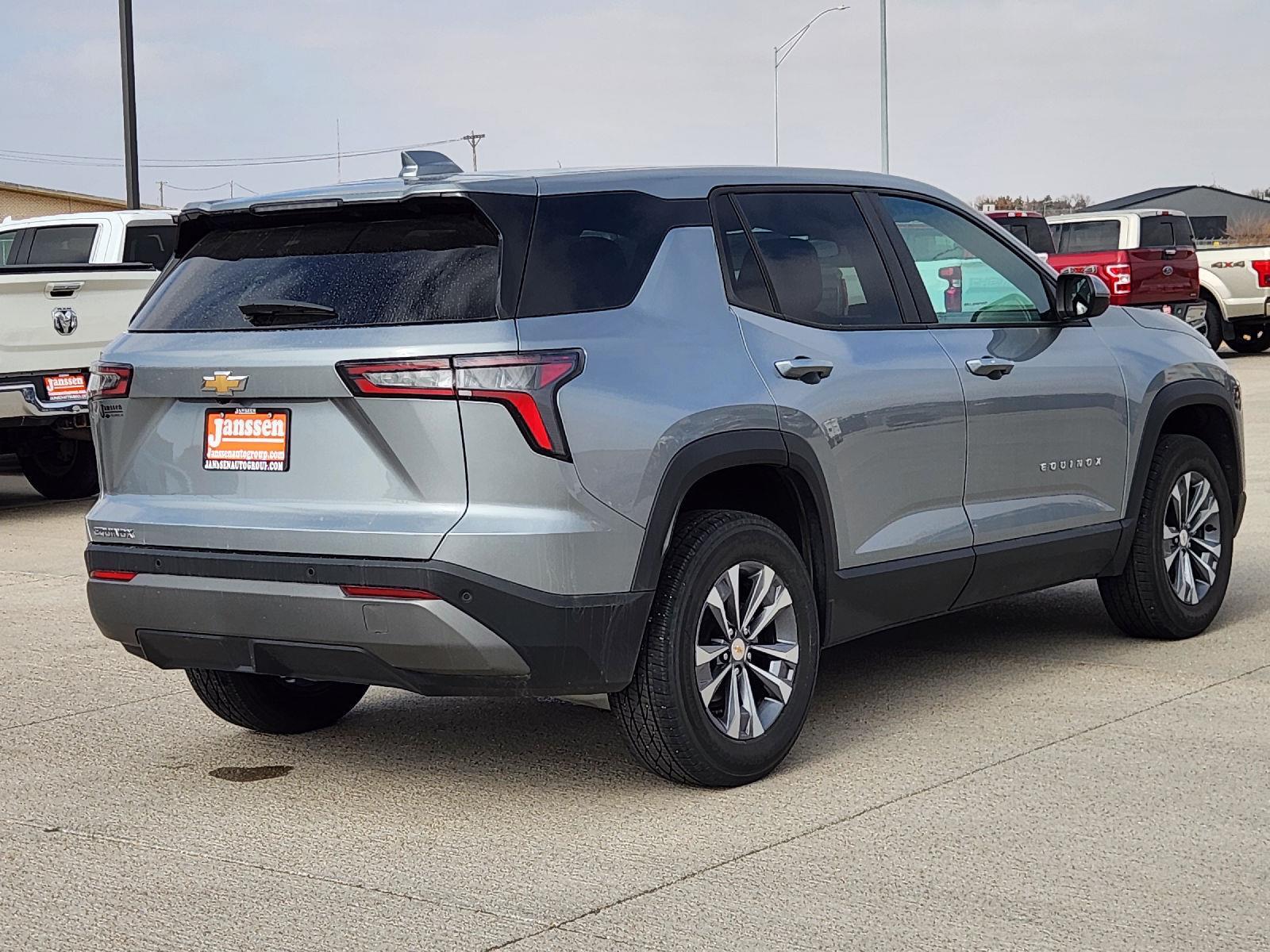 View vehicle photo 6