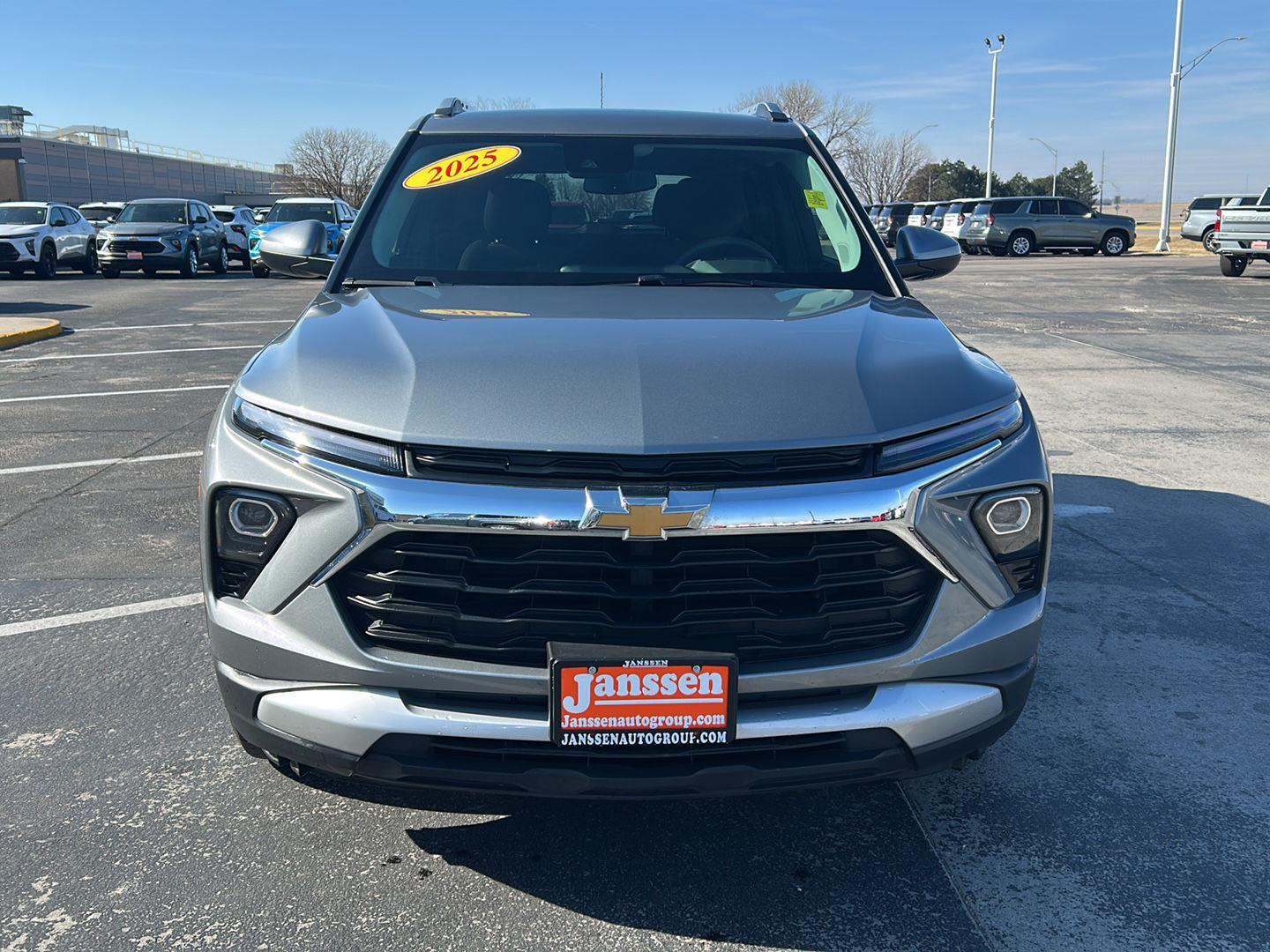 View vehicle photo 3