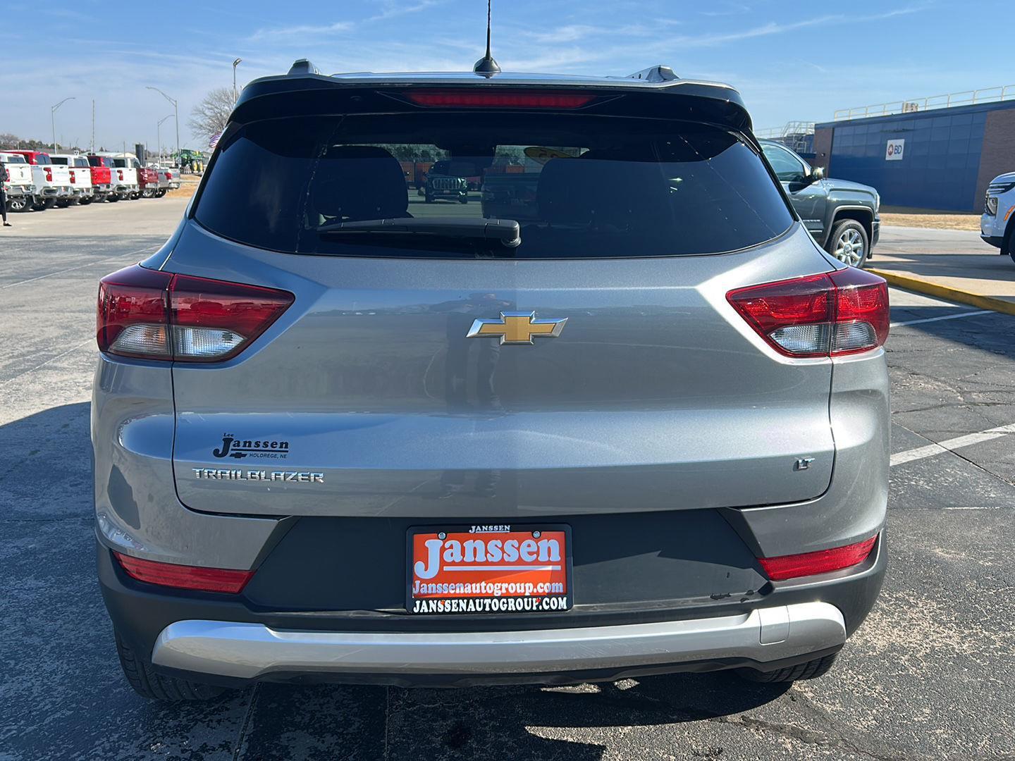 View vehicle photo 7