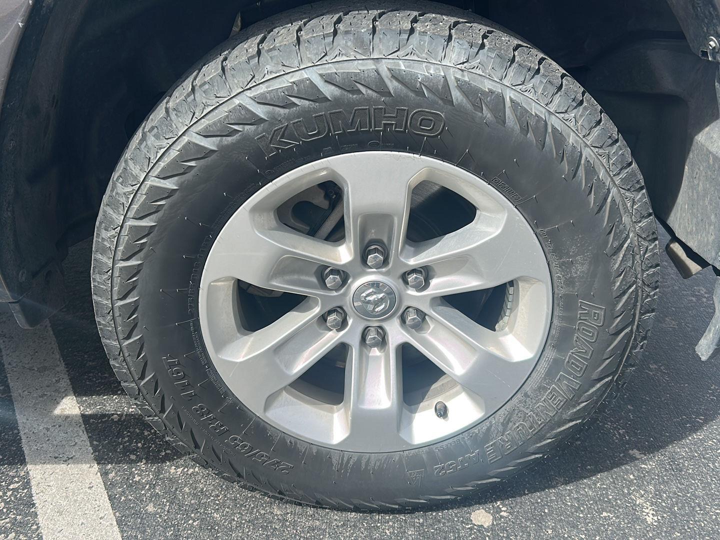 View vehicle photo 6