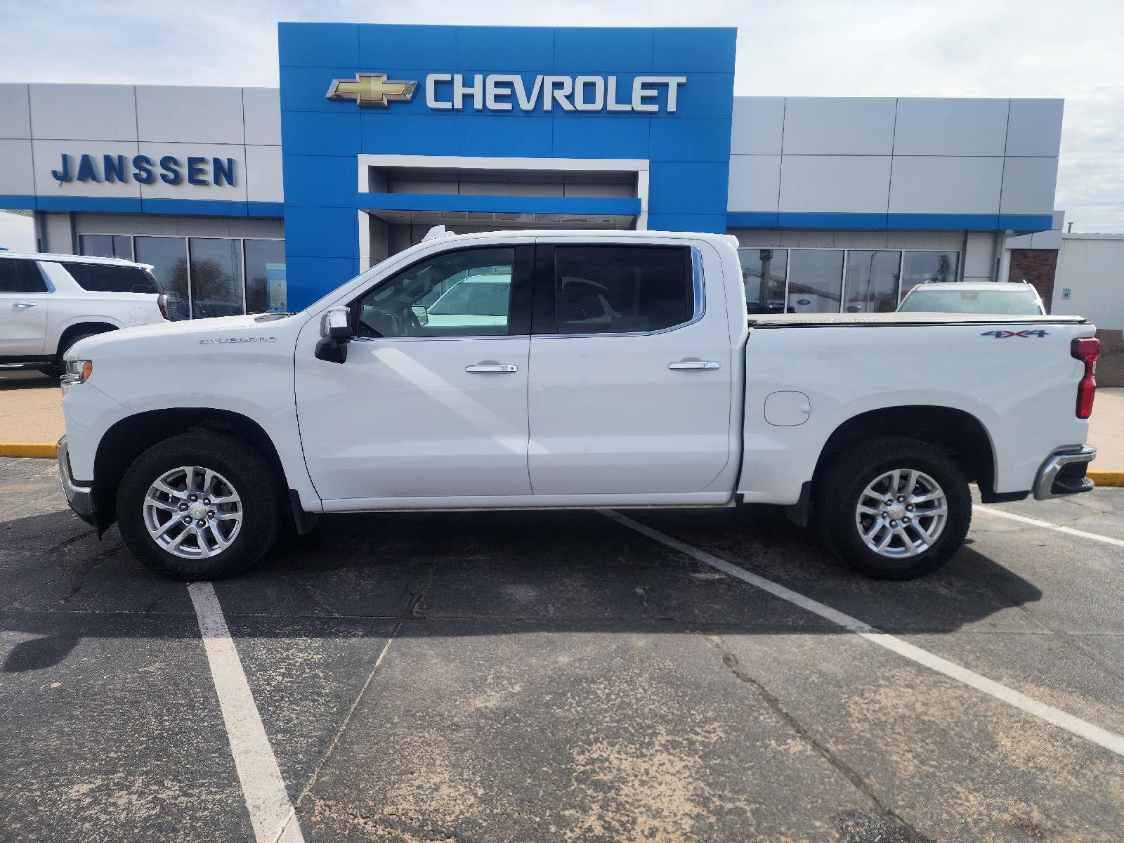 2021 Chevrolet Silverado 1500 LTZ Crew Cab 4WD