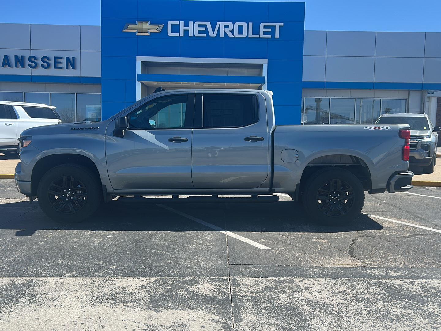 Sterling Gray Metallic 2026 Chevrolet Silverado 1500 Custom Crew Cab 4WD Pickup Truck Four-Wheel Drive 8-Speed Automatic